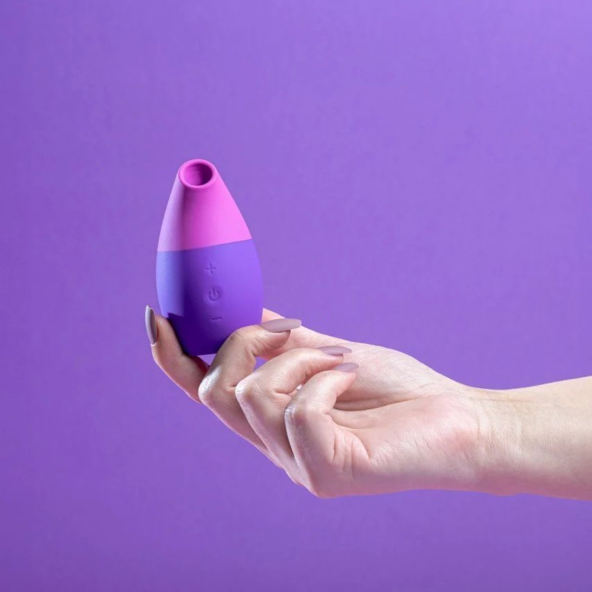 SUGADOR CLIT ME ON INTT